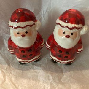 SANTA SALT AND PEPPER SHAKERS NEW CUTE FOR TABLE
